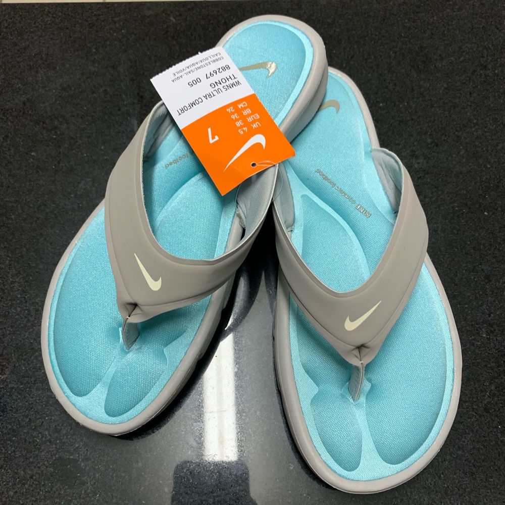 Nike Sandals 🏝